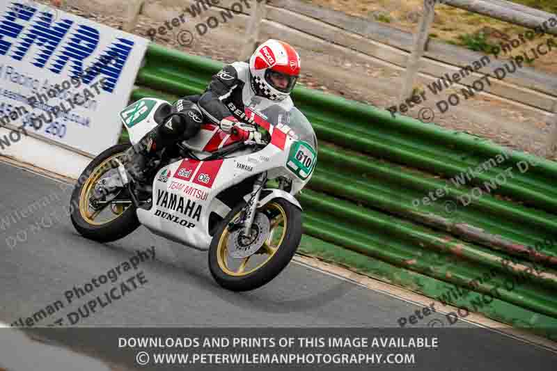 Vintage motorcycle club;eventdigitalimages;mallory park;mallory park trackday photographs;no limits trackdays;peter wileman photography;trackday digital images;trackday photos;vmcc festival 1000 bikes photographs